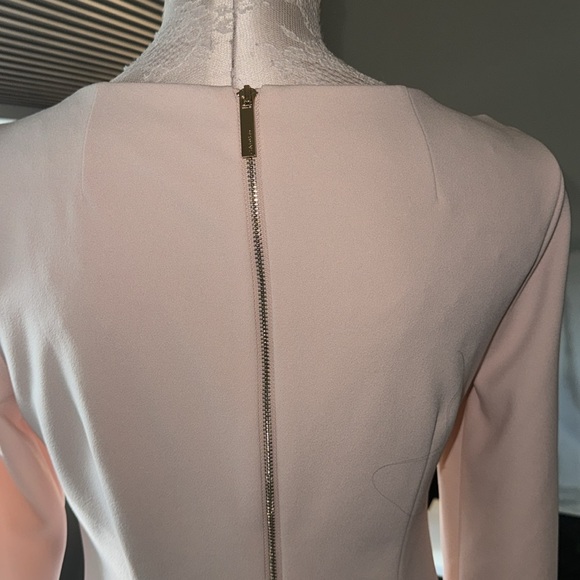 Calvin Klein dress in size 6 in pink. Never worn - Picture 6 of 6